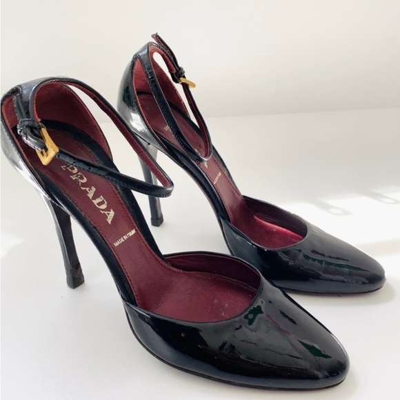 Prada patent leather heels - Picture 5 of 10